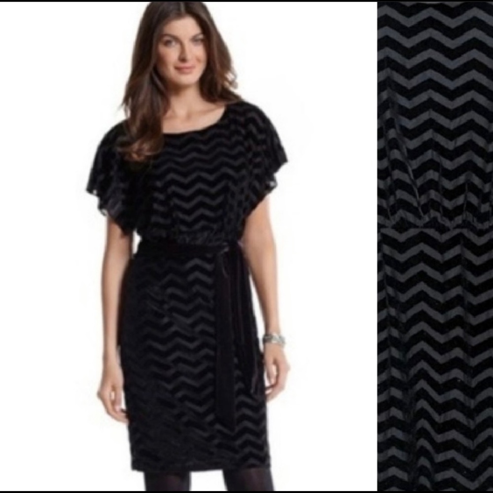 Velvet chevron pattern tie dress